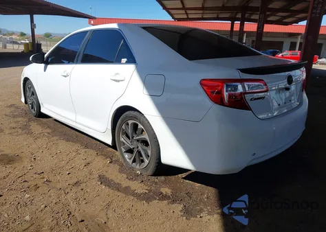 2012 Toyota Camry Se z USA, uszkodzony, nr VIN 4T1BF1FK6CU134204